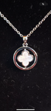 Collier trèfle, nacré