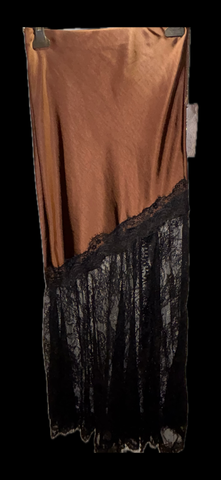 Jupe satinée dentelle